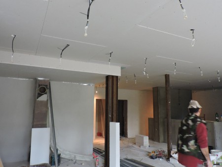 holá stavba pred meraním práce